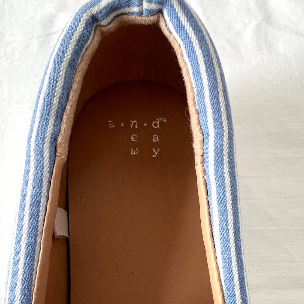 A New Day Mellie Fabric Blue & White Stripe Twist Slip On Sneakers, Size 8 EC! - Picture 11 of 12